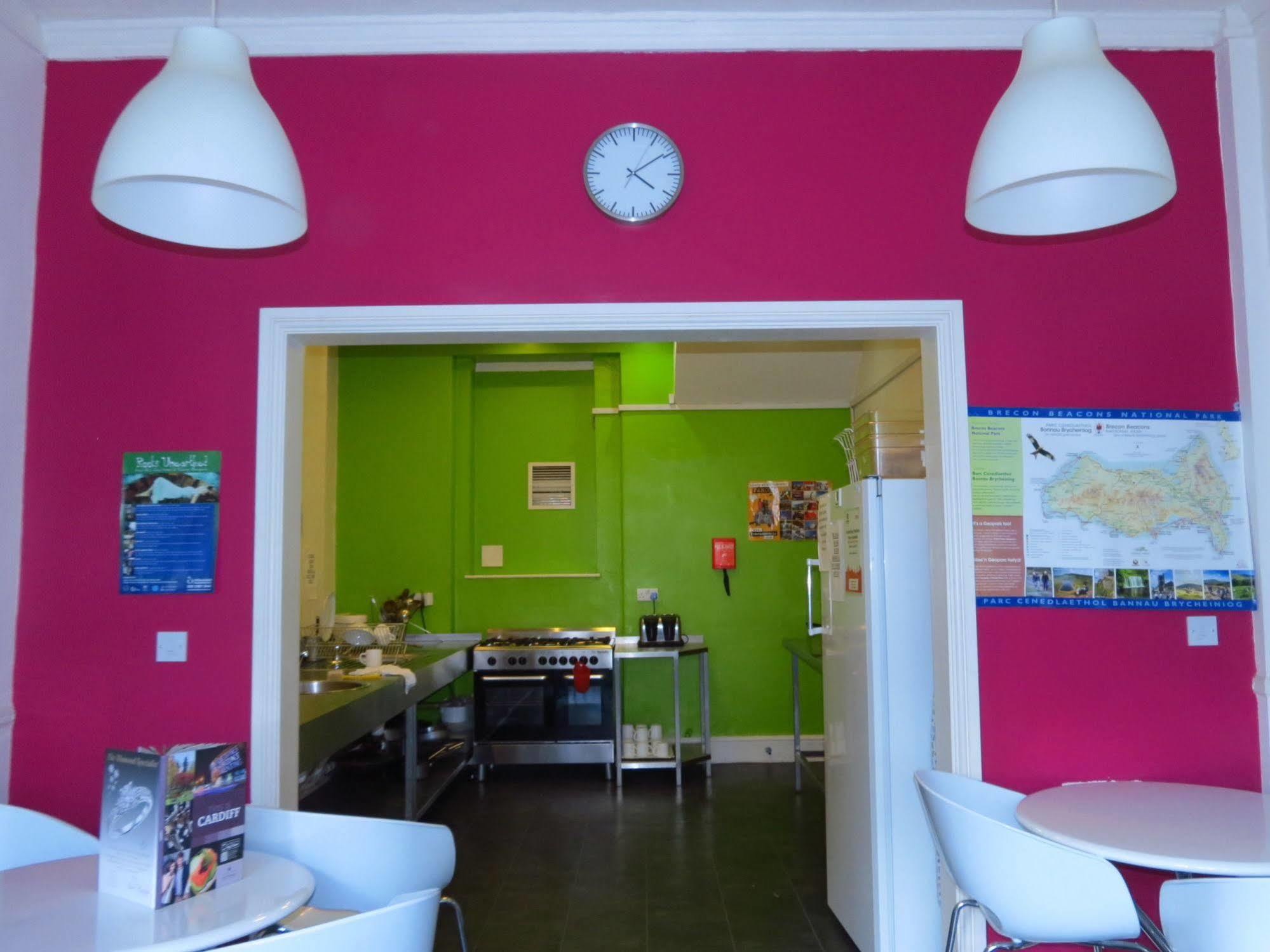 Nosda Studio Hostel Cardiff Eksteriør billede